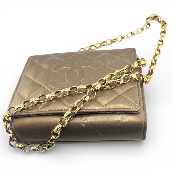 VINTAGE 80s Chanel CC Logo Quilted Gold Chain Flap Bag Crossbody Purse